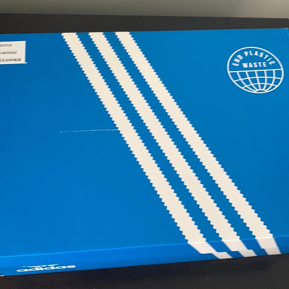 Women’s Adidas shoe